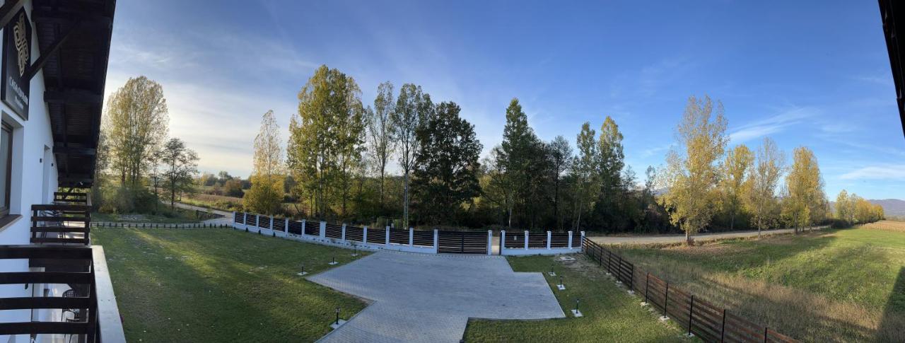 באיה מארה Casa Cu Flori Maramures מראה חיצוני תמונה